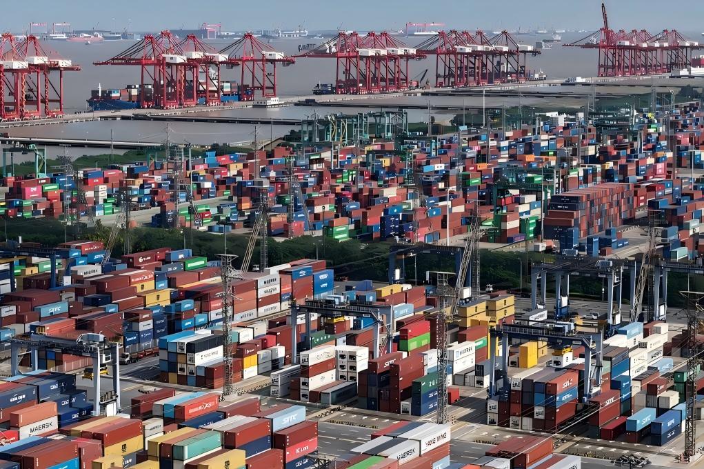 ​A container terminal at Shanghai Port on Feb 14, 2026.PhotoVCG.jpg