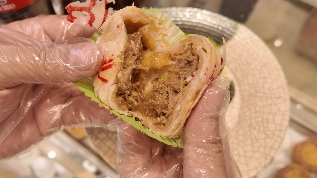 The spicy soy sauce fresh meat mooncake.png