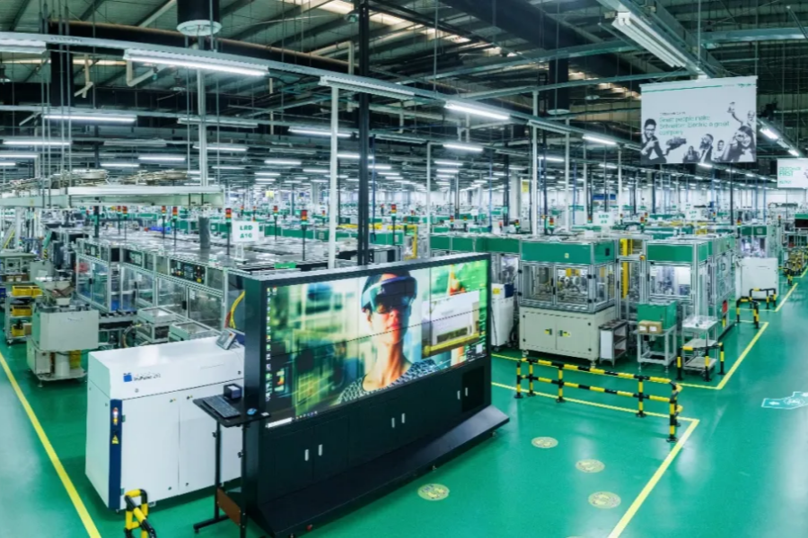 Schneider Electric Putuo factory boosts efficiency by 82% with AI-human collaboration