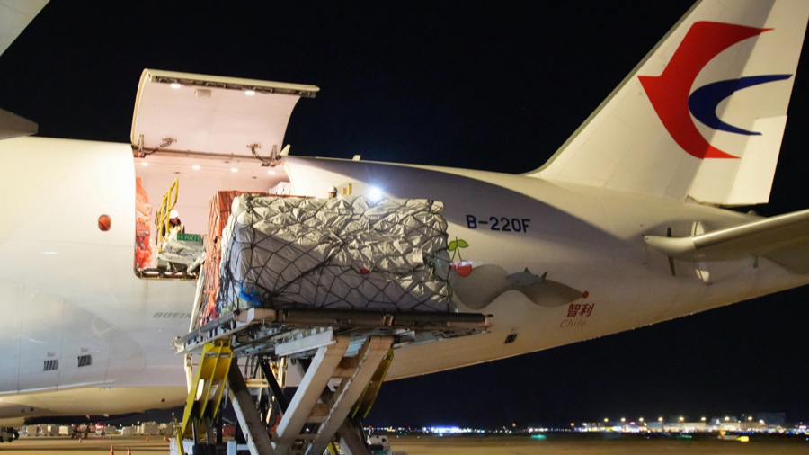 Shanghai adds Paris air cargo route