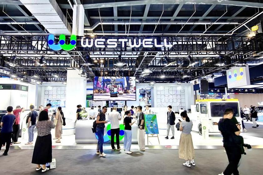 Shanghai private sector drives export boom with innovation