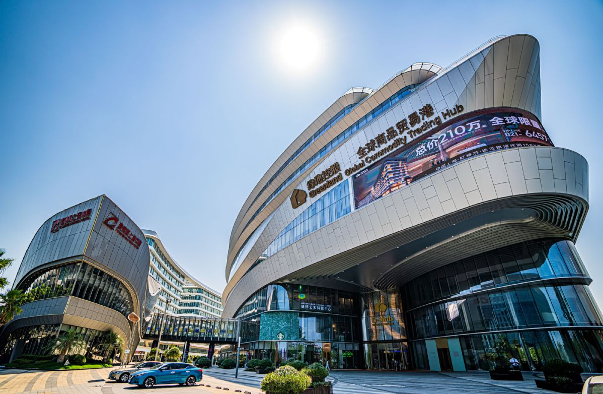Shanghai Hongqiao Intl CBD boosts role as trade hub