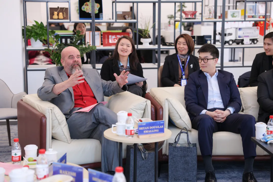 Minhang strengthens support for international talent-3.png