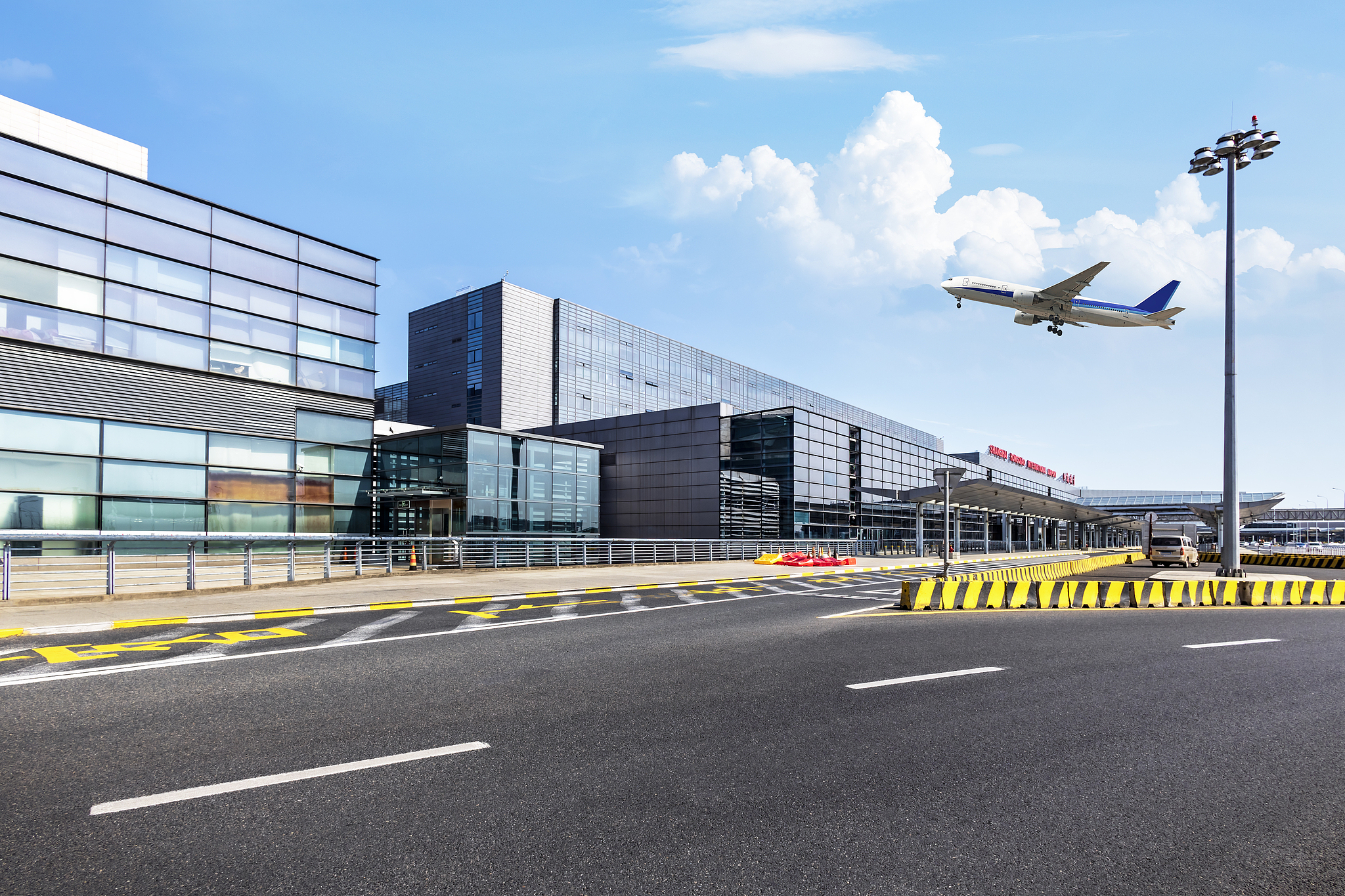Hongqiao airport upgrades services for inbound and transit passengers