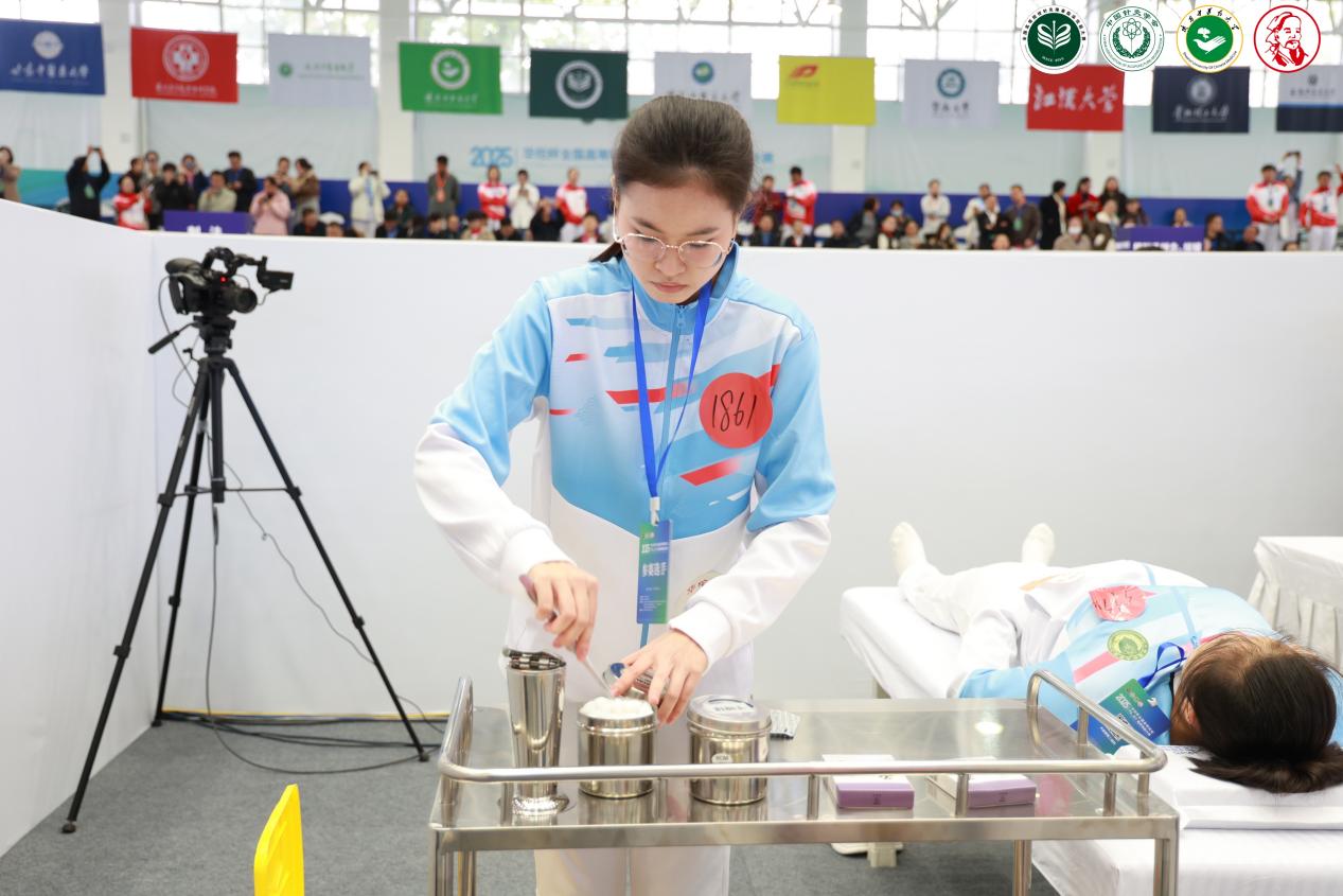 SHUTCM international students excel in national TCM clinical skills competition-2.jpg