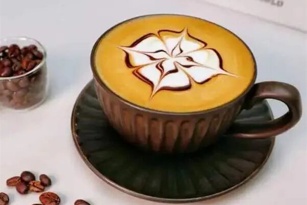 Cafe escapes: Savor serenity at Jinhai Lake