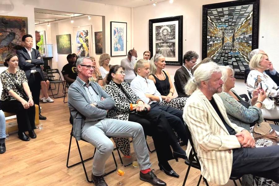 Exhibition in Hamburg celebrates decades of friendship with Shanghai