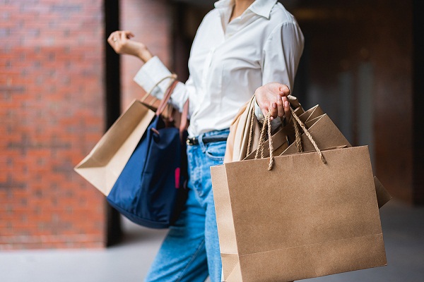 Shanghai records big jump in departure tax refund