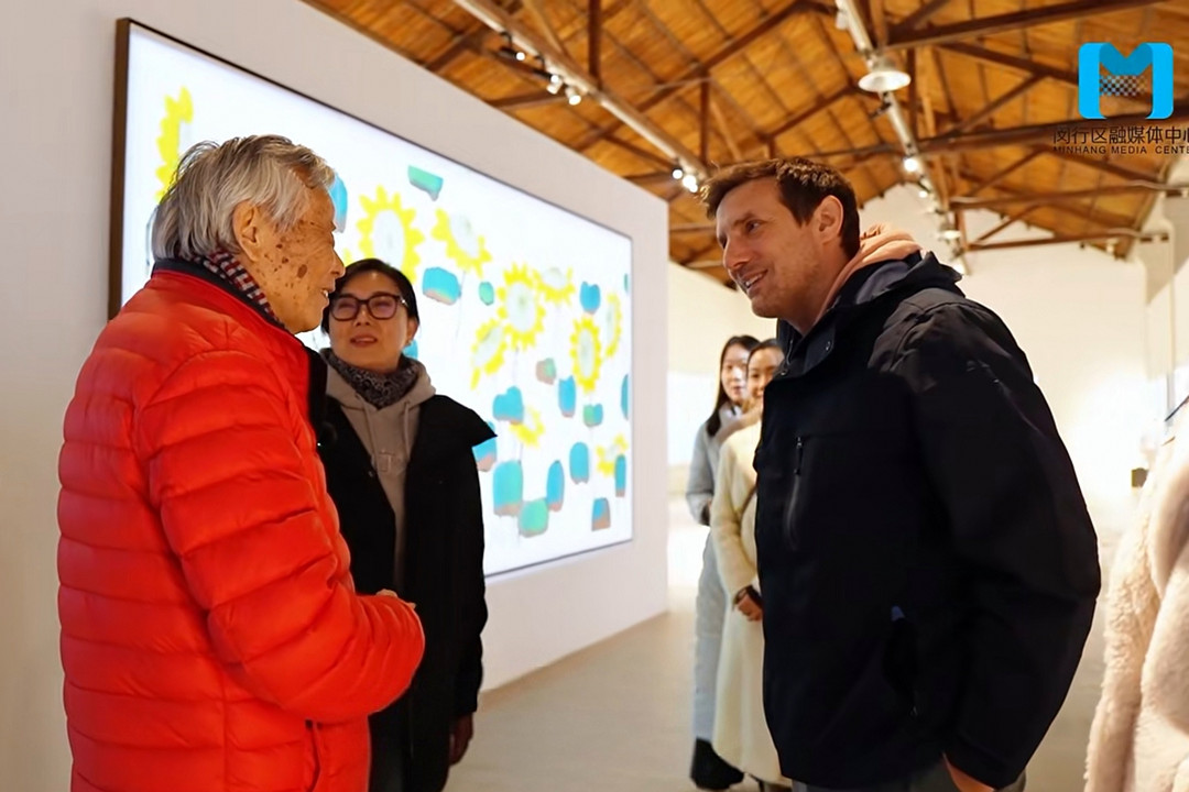 UK artist Tim Benson meets Chinese painter Chen Jialing in Shanghai