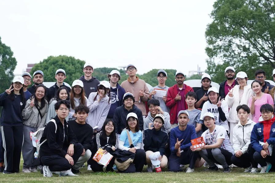 Shanghai Jiao Tong University hosts cross-cultural orienteering
