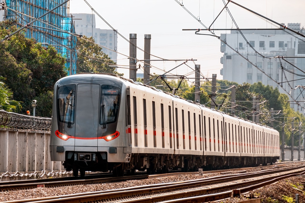 Shanghai extends metro services during New Year holiday