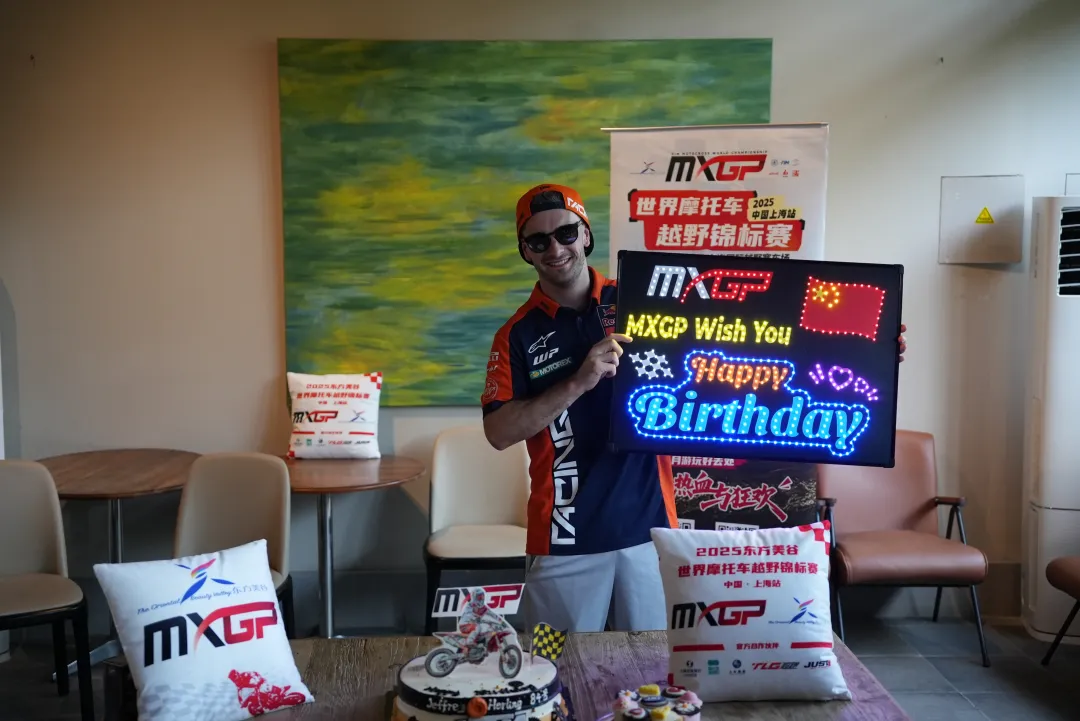 Fengxian old street4.png