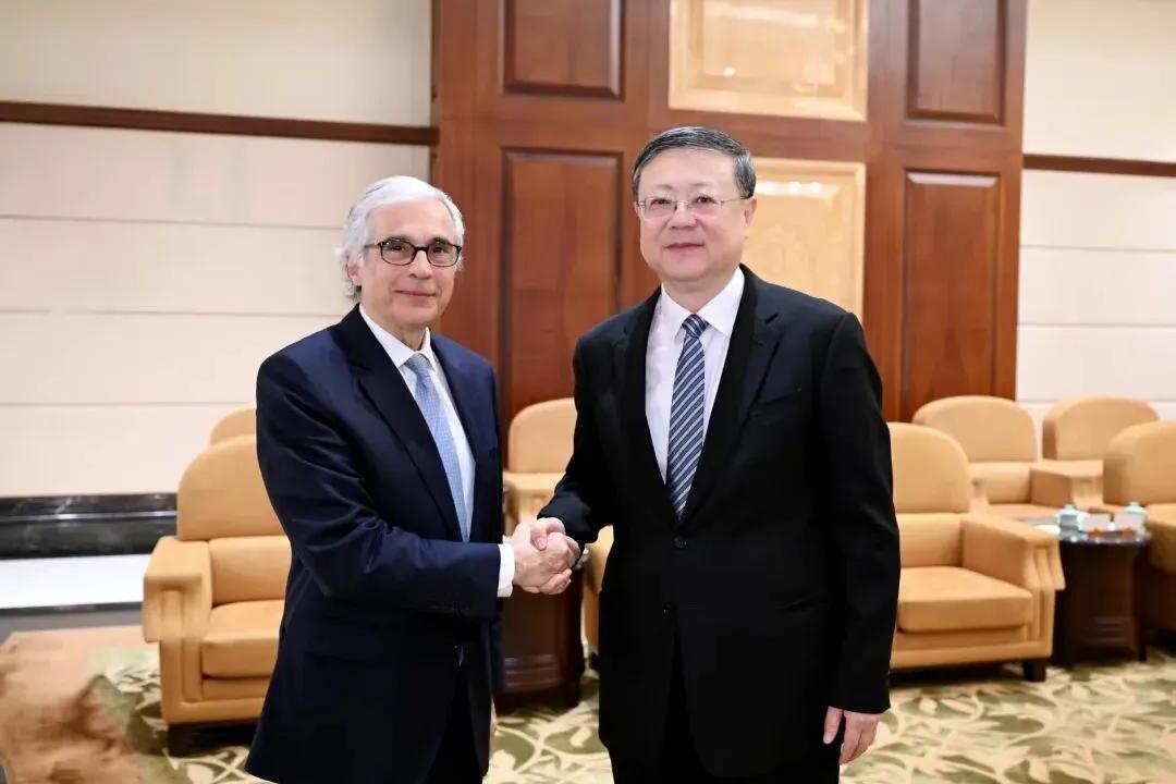 Shanghai, Porto seek to expand cooperation