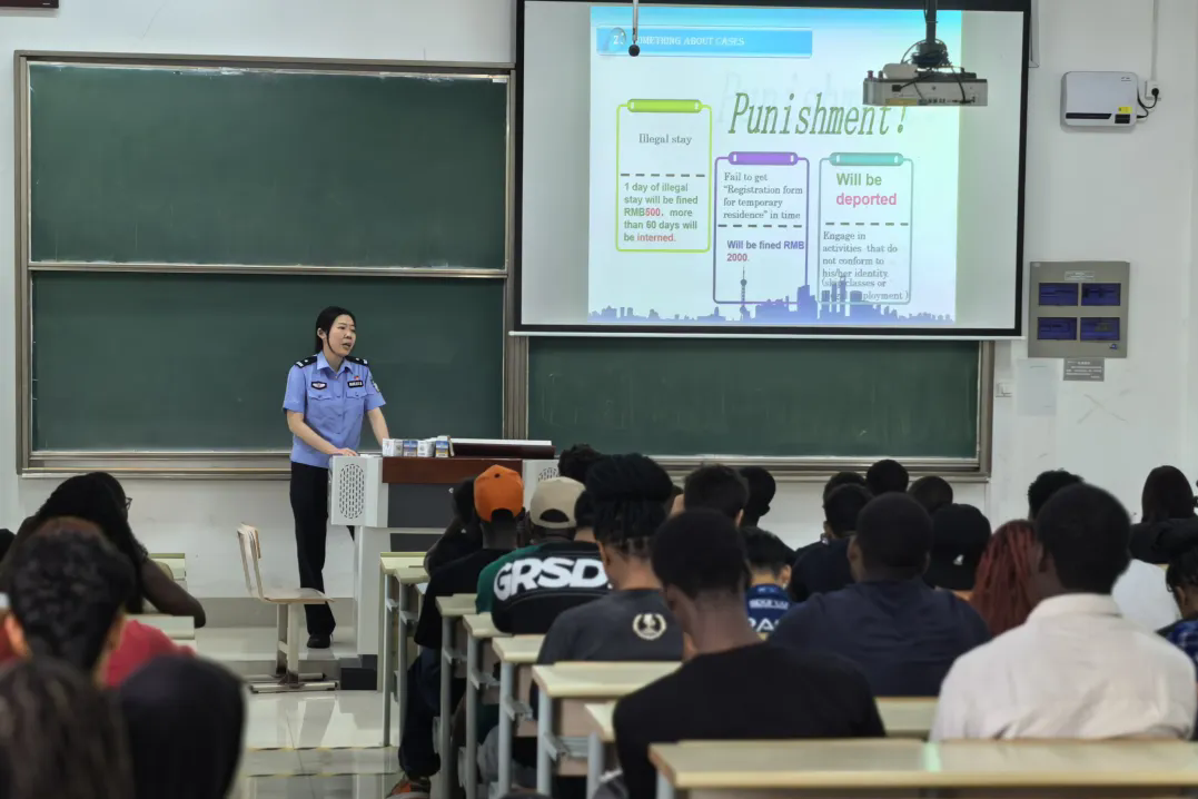 Shanghai Dianji University helps international students understand Chinese laws