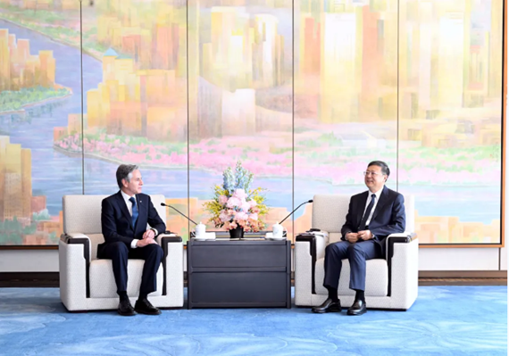 Shanghai Party secretary meets US secretary of state.png