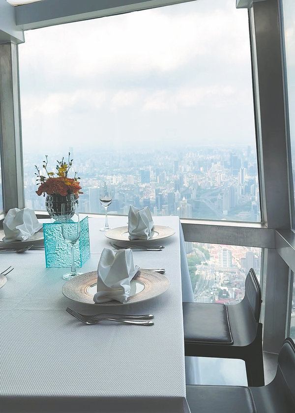 Adrenaline junkies can now take their dinners to sky-high heights2.jpeg