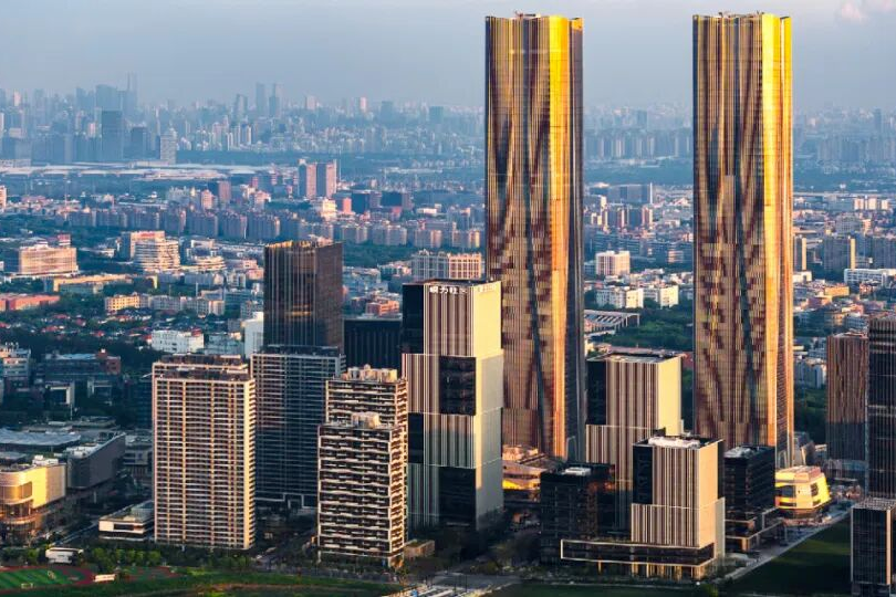 Exploring investment opportunities in Shanghai through 25 routes