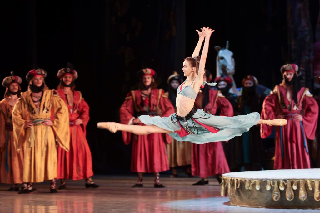 Mariinsky Theatre brings Le Corsaire to Shanghai
