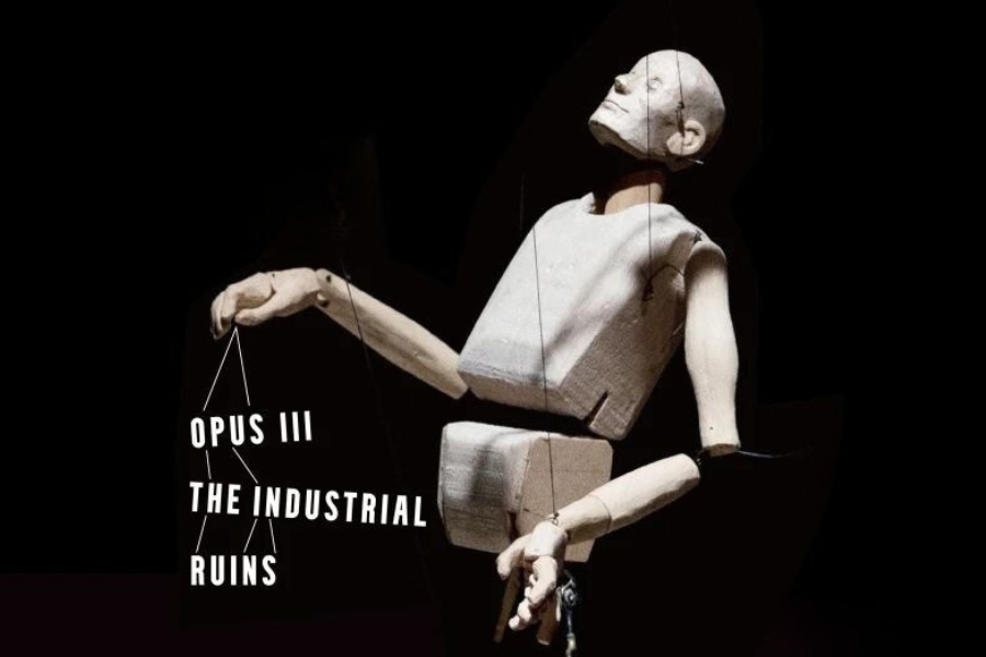 French puppet show explores a world of industrial ruins