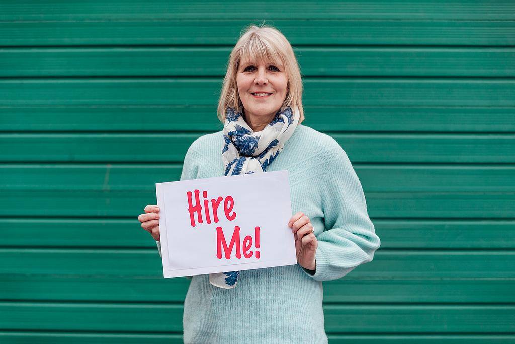 Shanghai enhances support for elderly employment