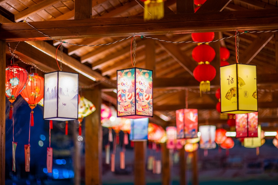 Explore the charm of Lantern Festival