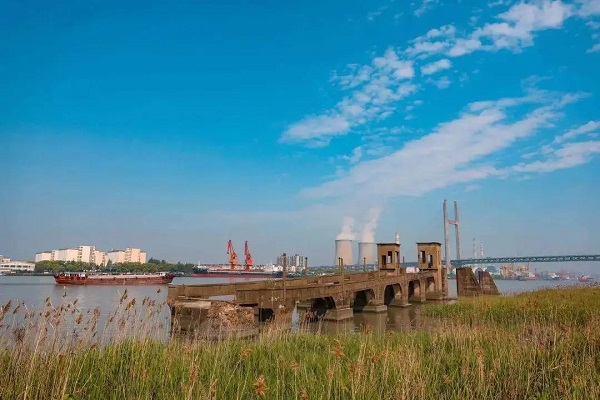 Country walk 6.jpg Country walk 6.jpg