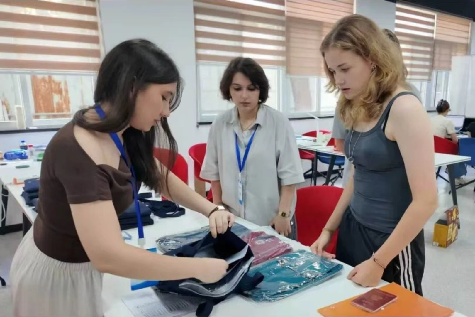 Shanghai University welcomes 2026 international students