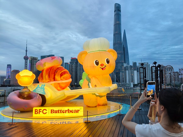 Butterbear's first Shanghai exhibition draws crowds