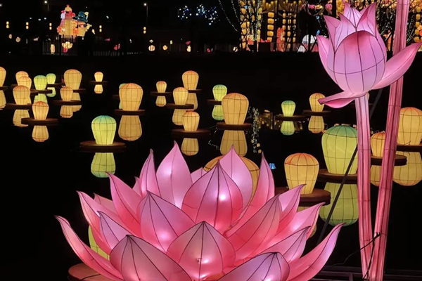 Celebrate Lantern Festival in Shanghai