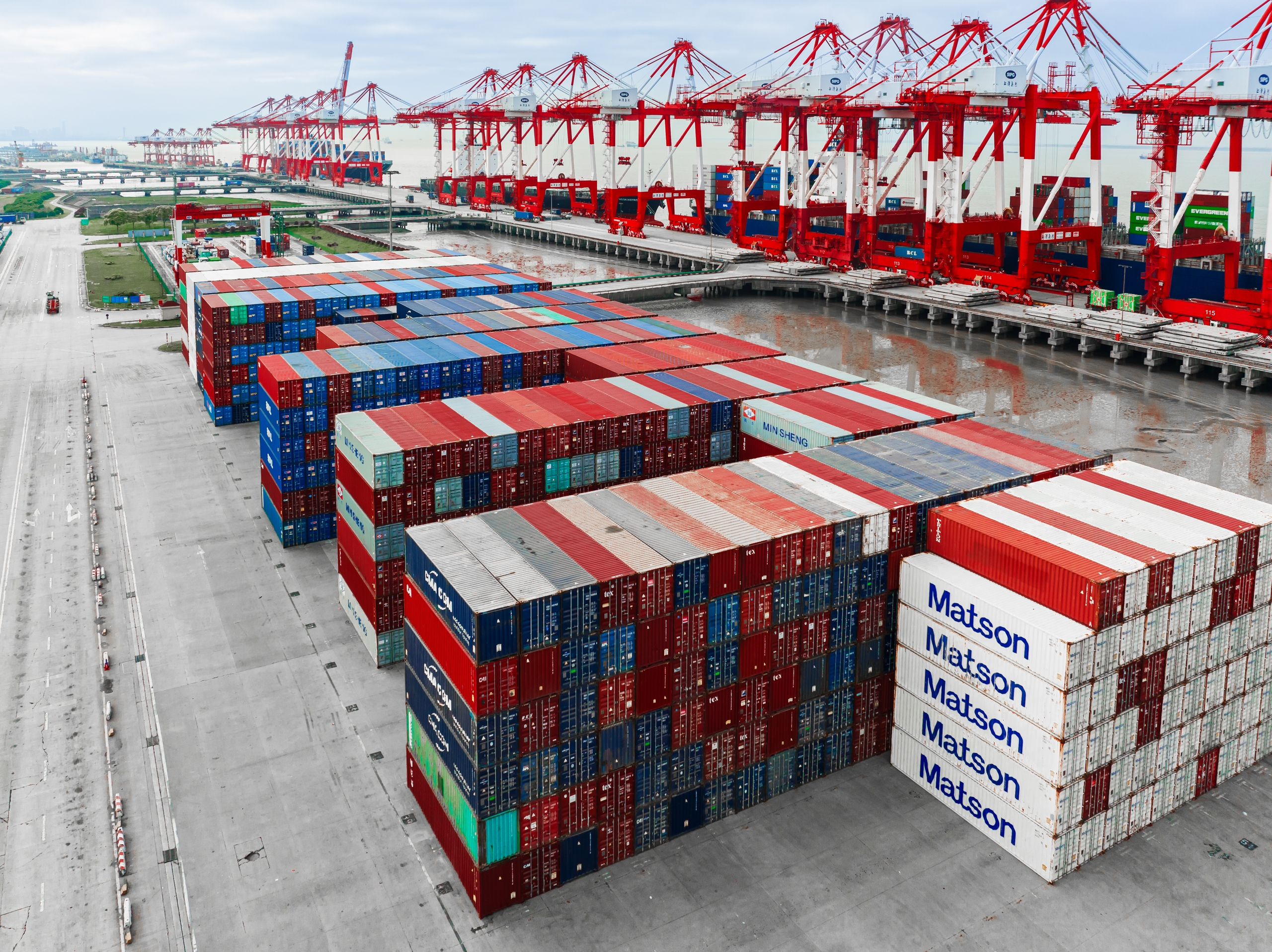 Shanghai's foreign trade posts double-digit growth in August