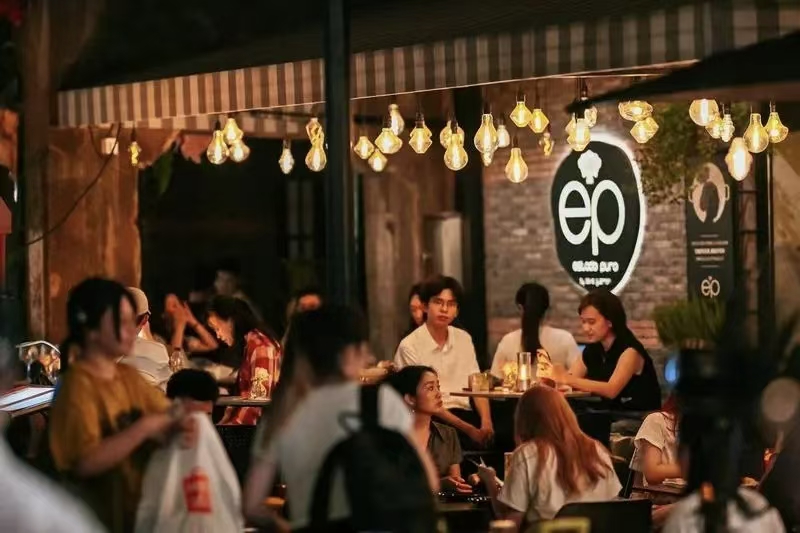 Huangpu's night comes alive with endless excitement