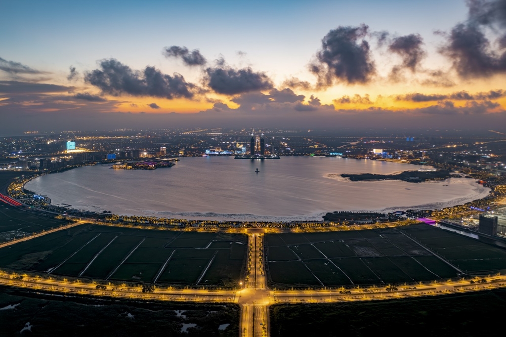 Lin-gang upgrades talent apartment policy, expanding access for non-local professionals