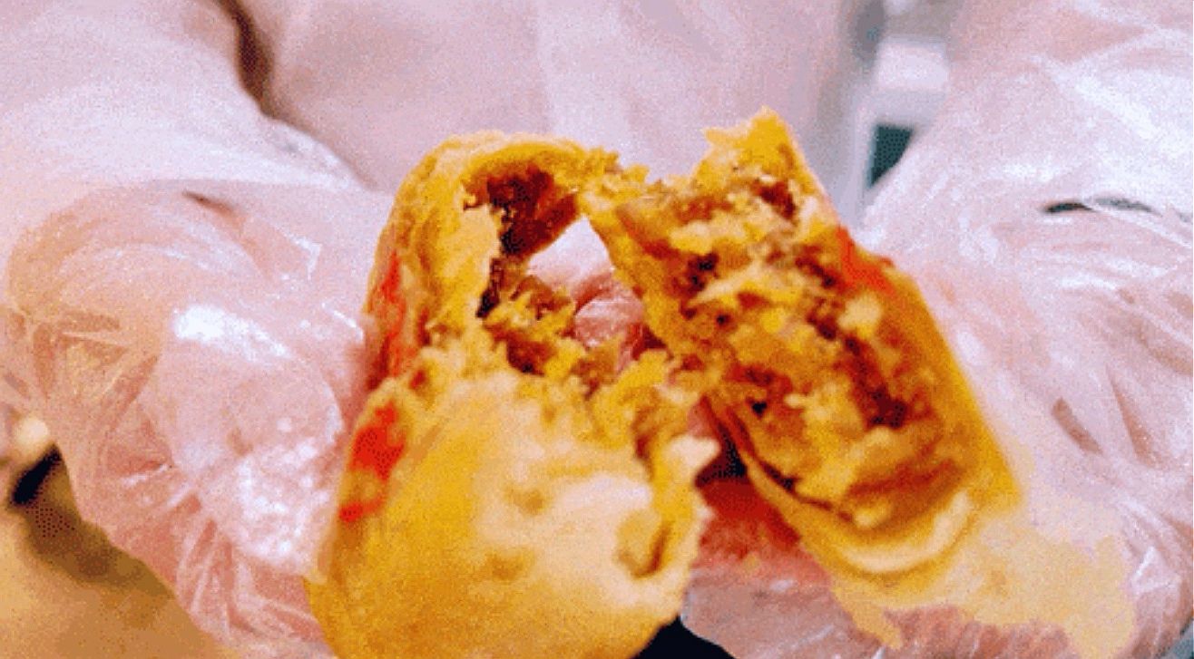 The 64-layer pastry mooncake.jpg