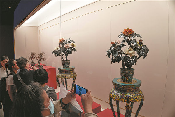 Museum shines spotlight on cloisonne2.jpeg Museum shines spotlight on cloisonne2.jpeg