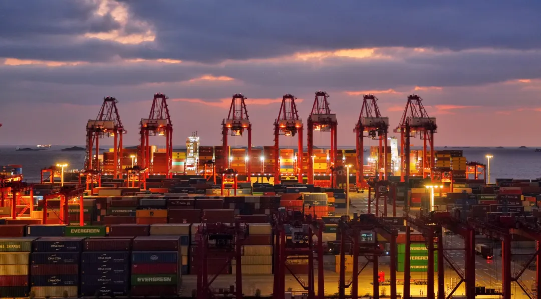 Shanghai strengthens global transport hub status