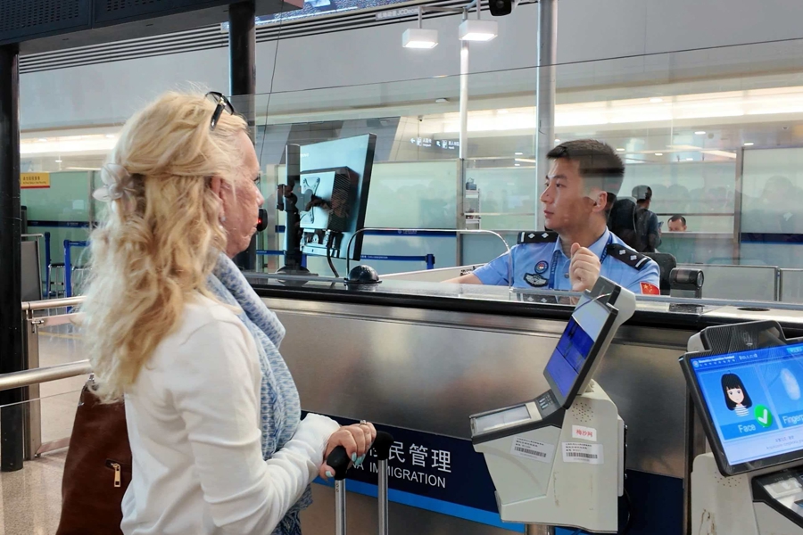 Visa-free policy draws more South American travelers to Shanghai