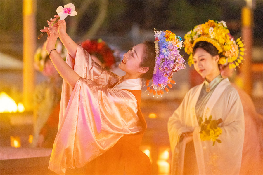 Celebrate the birthday of the flower goddess at Yuyuan Garden