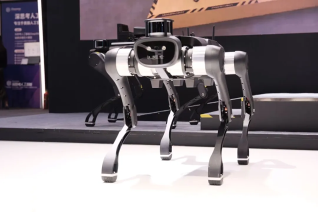 Changning's cutting-edge tech steals spotlight at 2025 WAIC