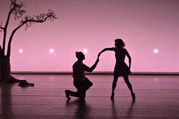 French breaking dance showcase enthralls Shanghai audiences3.jpeg