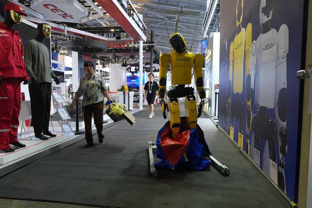 International award winners among Shanghai audience for World AI Conference7.jpeg