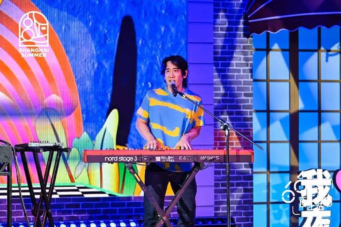  Sleepless in Shanghai as night festival kicks off 