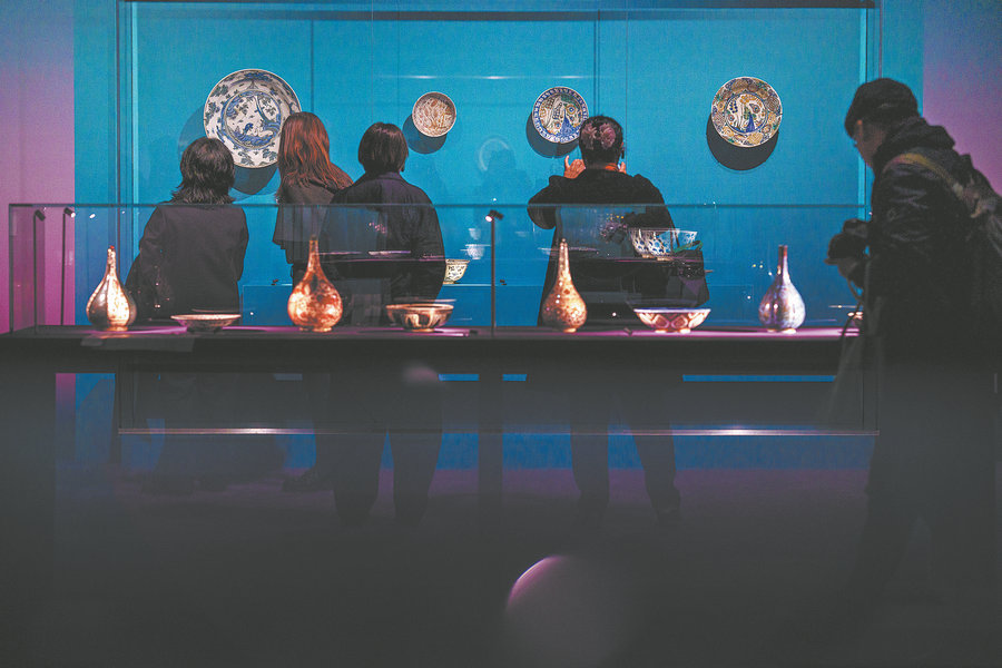 Louvre exhibits show influence of China