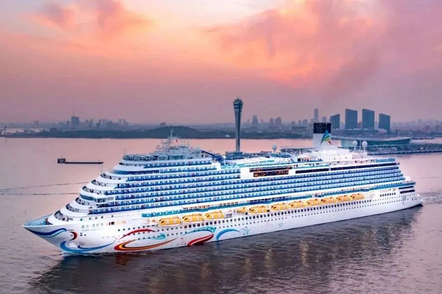 Embark on a cruise adventure in Baoshan 