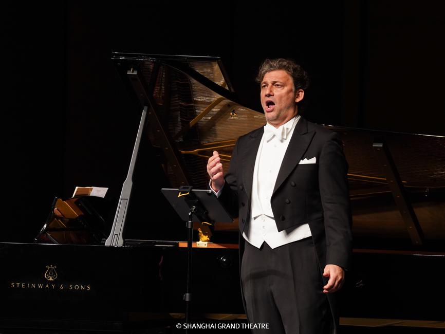 Jonas Kaufmann delivers stellar recital in Shanghai3.jpeg