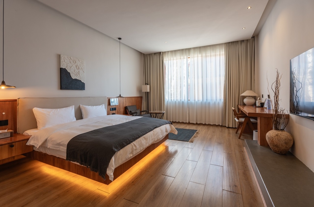 Hotels near the CIIE venue