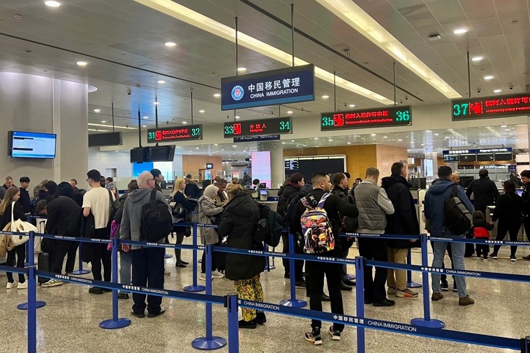 Shanghai sees surge in international arrivals