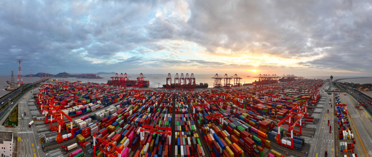 Containers are stacked in dense rows at Shanghai Port. Photo IC.jpeg