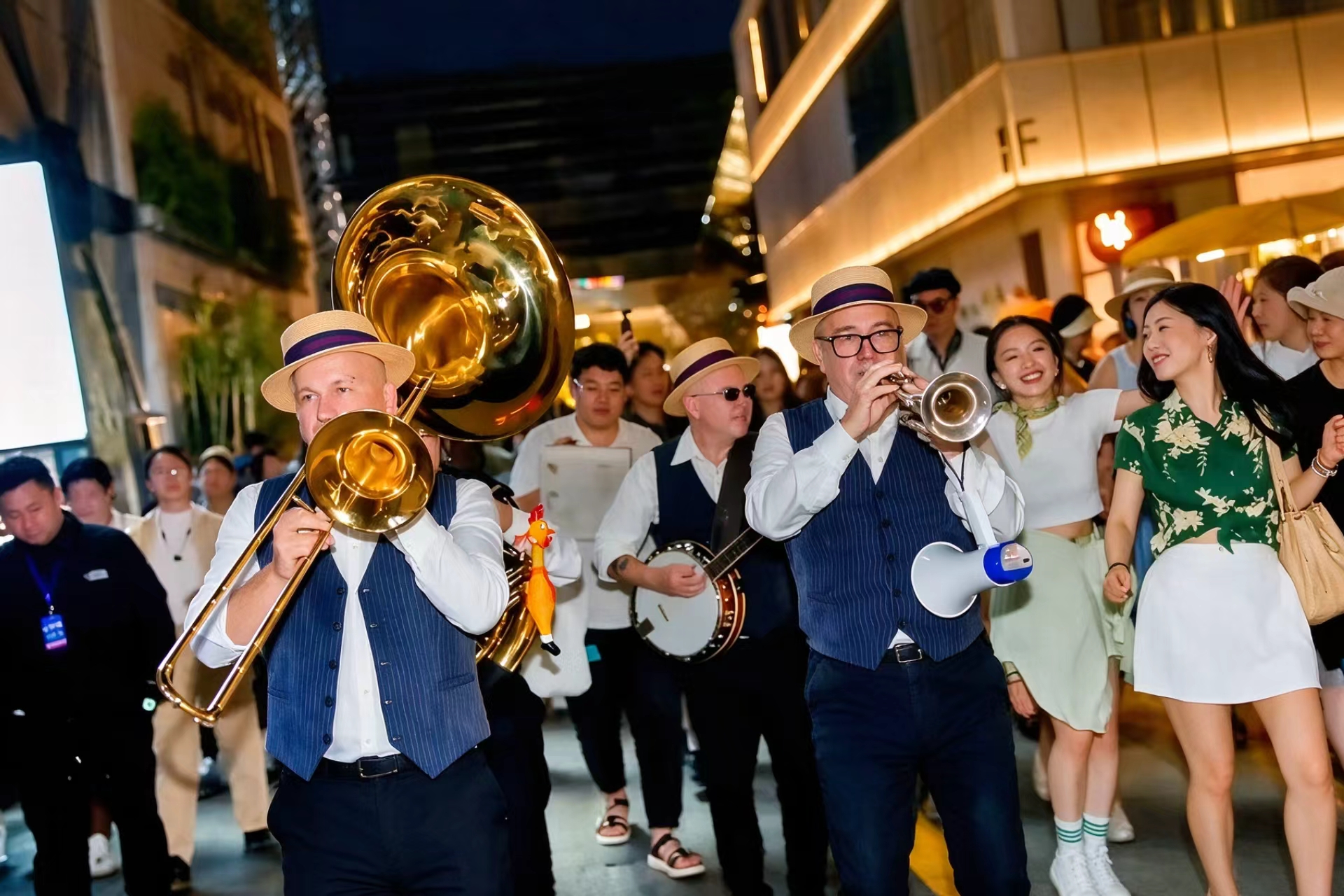 10th Gumei Jazz & Beer Festival opens in Minhang