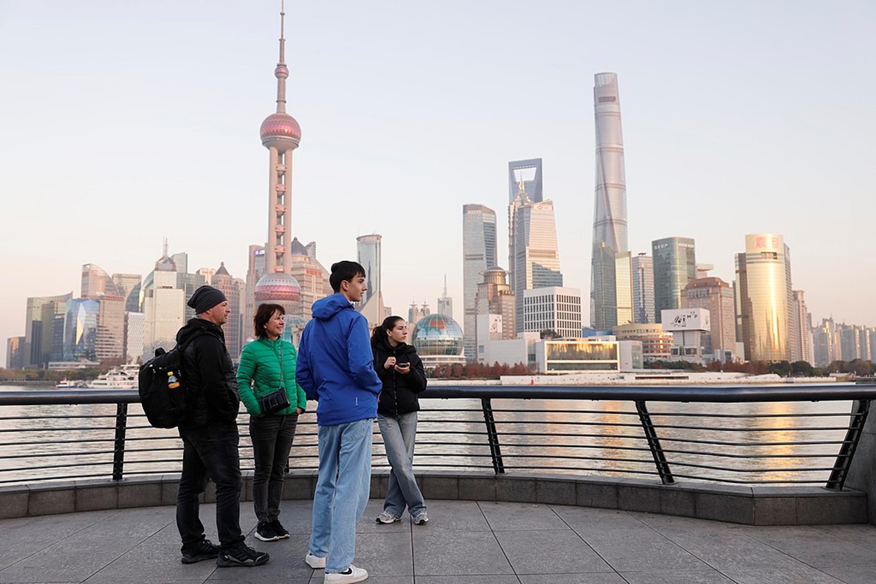 Shanghai aims to become gateway to China for international tourists.jpg