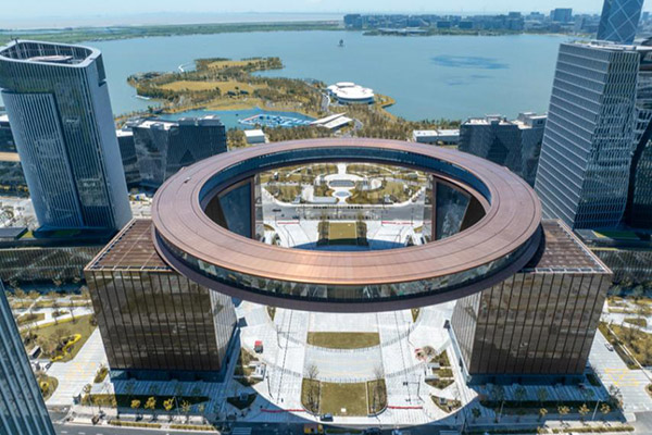 Futuristic Lin-gang landmark set to open